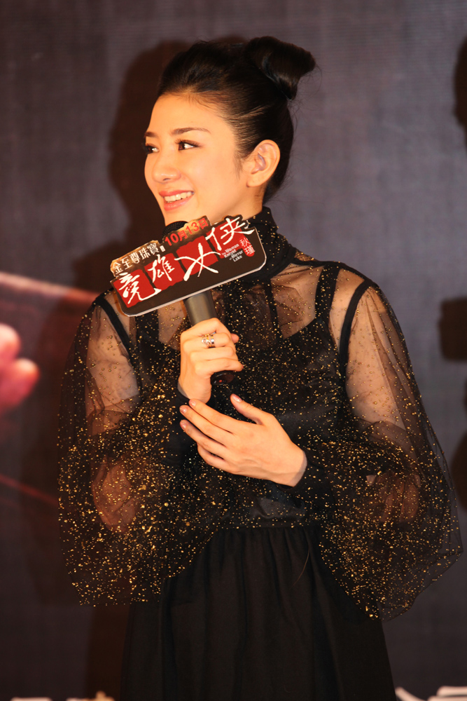 竞雄女侠秋瑾剧照的剧照