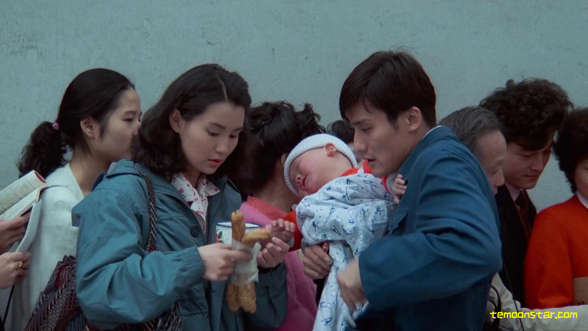 爱在别乡的季节剧照的剧照