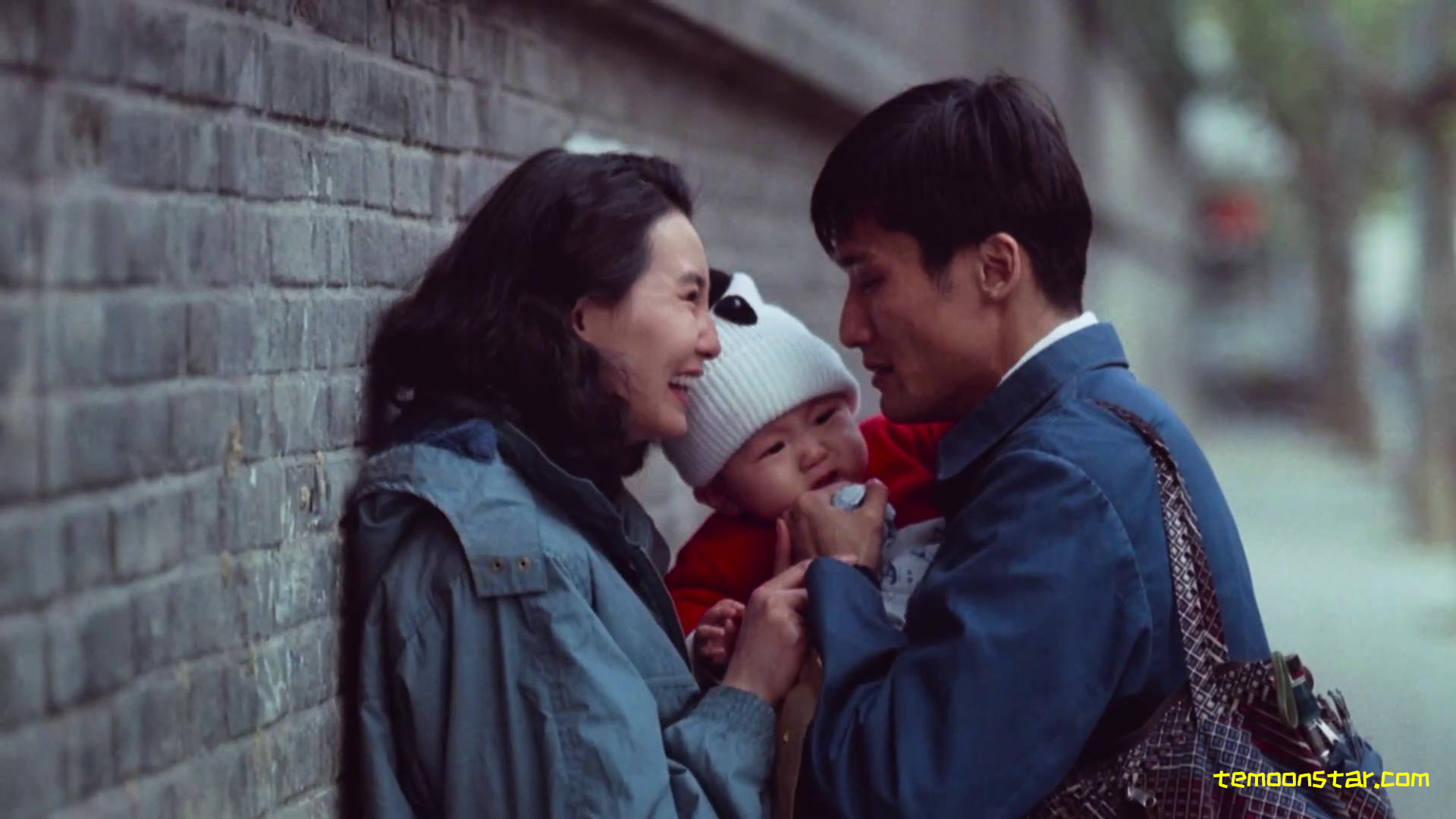 爱在别乡的季节剧照的剧照