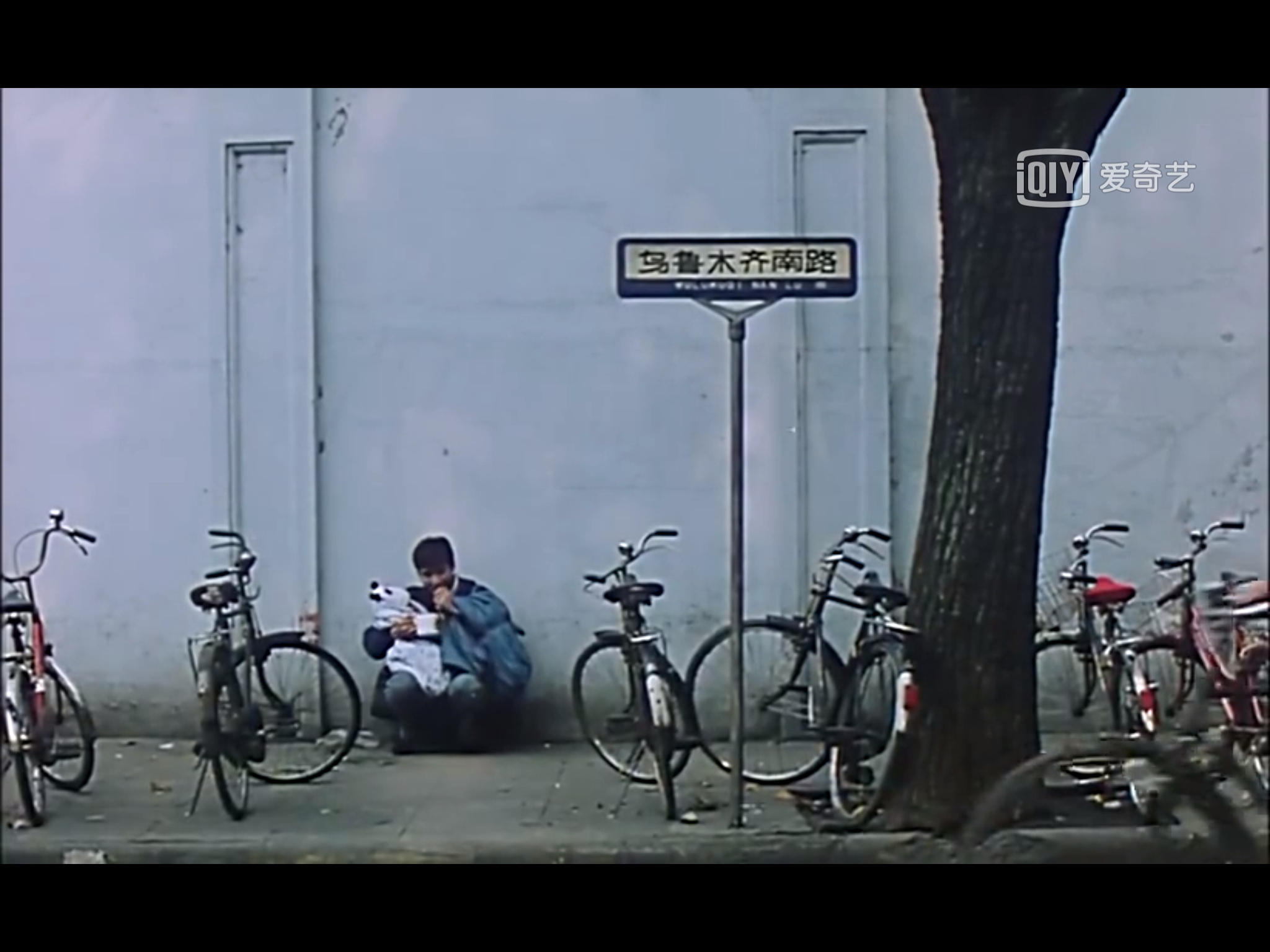 爱在别乡的季节剧照的剧照