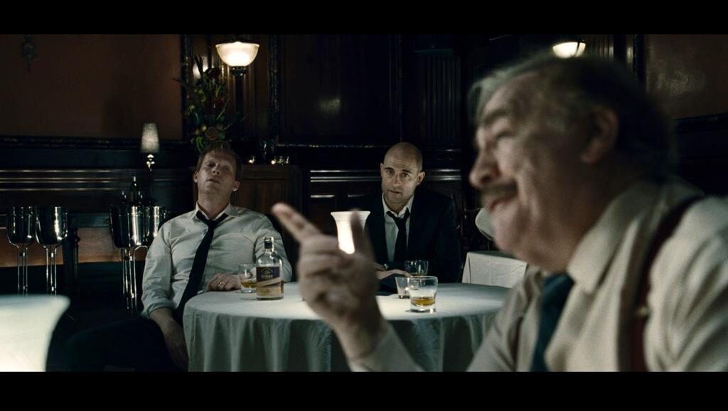 条子家族的崩溃剧照的剧照