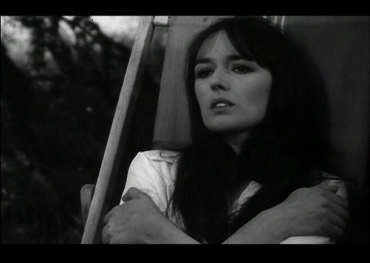 毁灭，她说。剧照的剧照