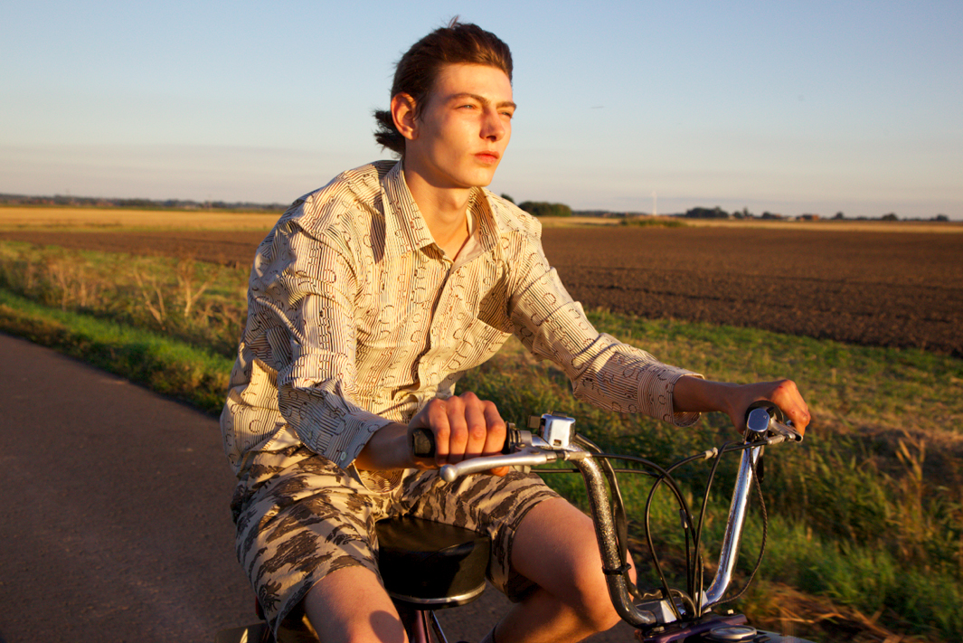 雀斑男孩剧照的剧照