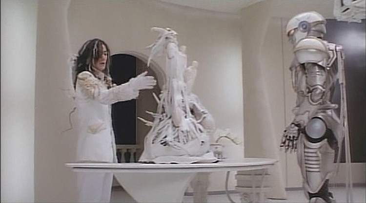 人造人电脑黑魔剧照的剧照