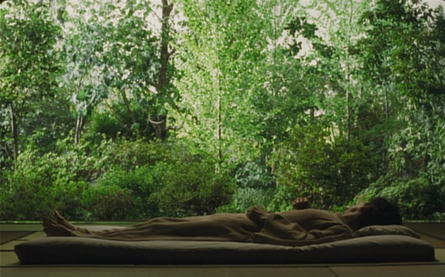 沉睡的男人剧照的剧照