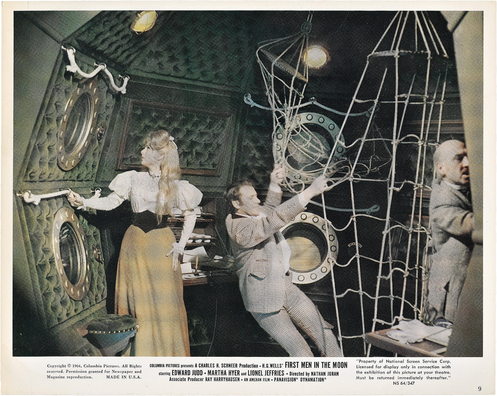 最先登上月球的人剧照的剧照