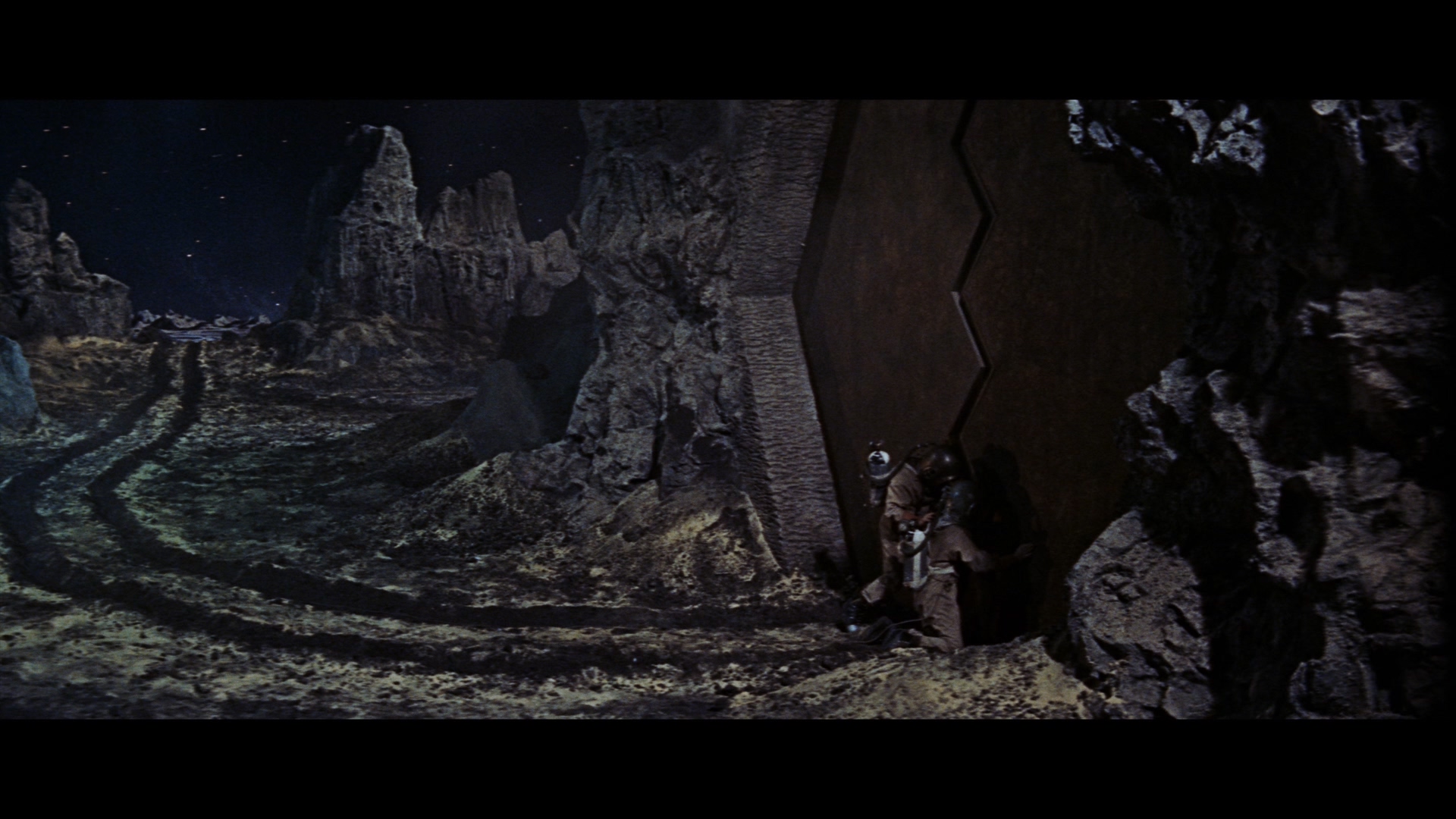 最先登上月球的人剧照的剧照