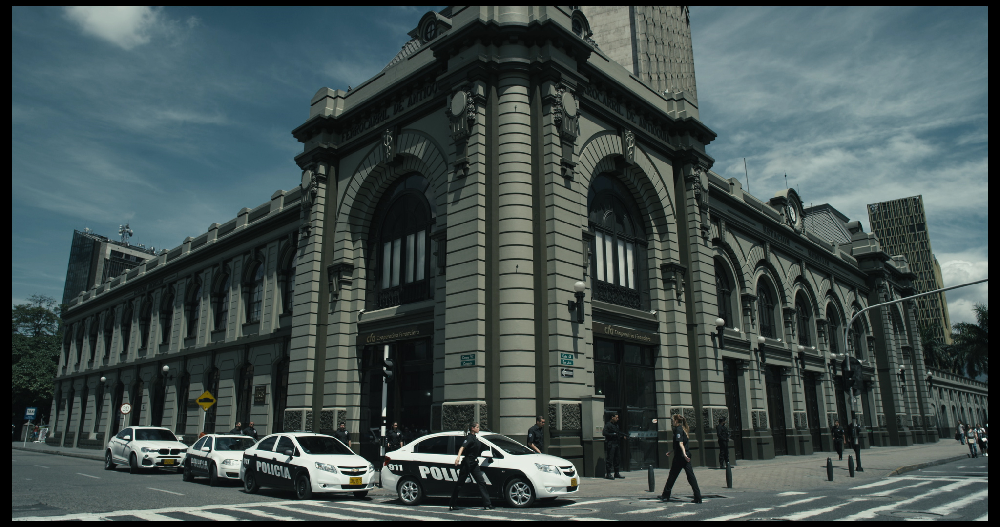 未知嫌疑人剧照的剧照