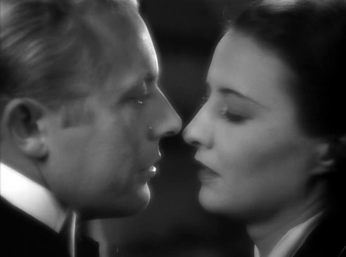 红衣女郎剧照的剧照