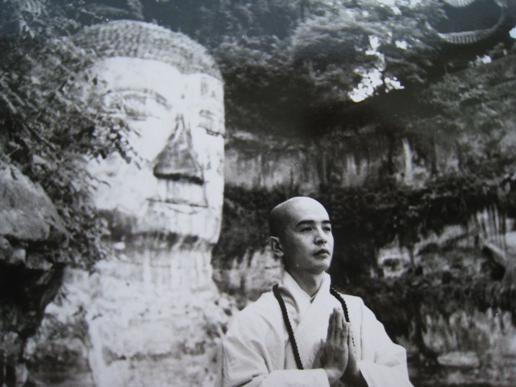 神秘的大佛剧照的剧照