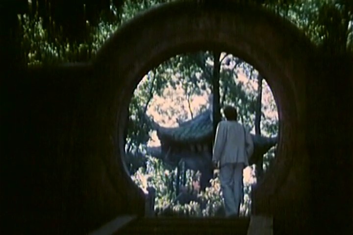 神秘的大佛剧照的剧照