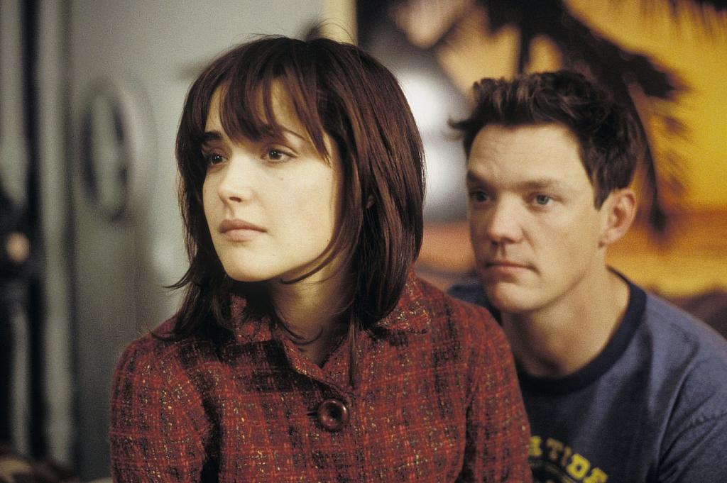 谜情公寓剧照的剧照