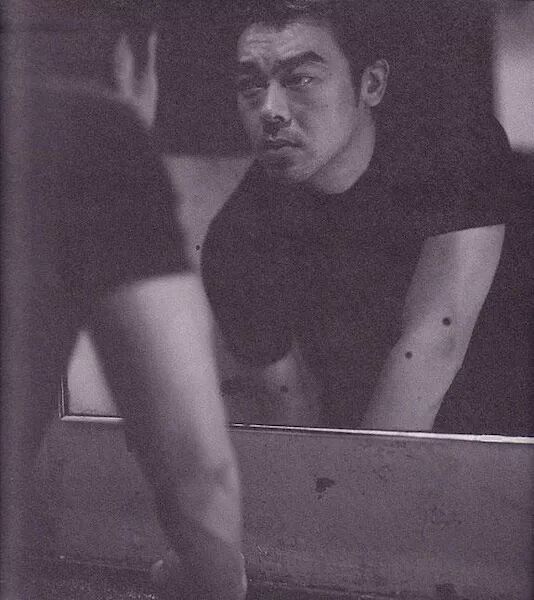 我左眼见到鬼剧照的剧照