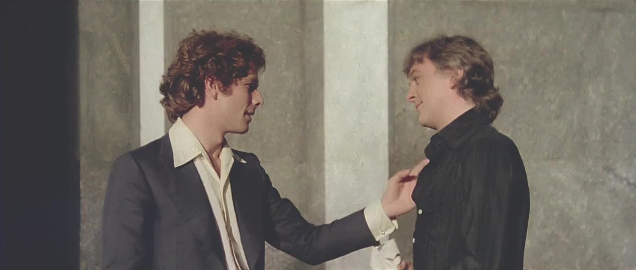 夜深血红剧照的剧照