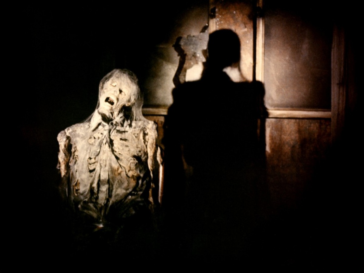 夜深血红剧照的剧照