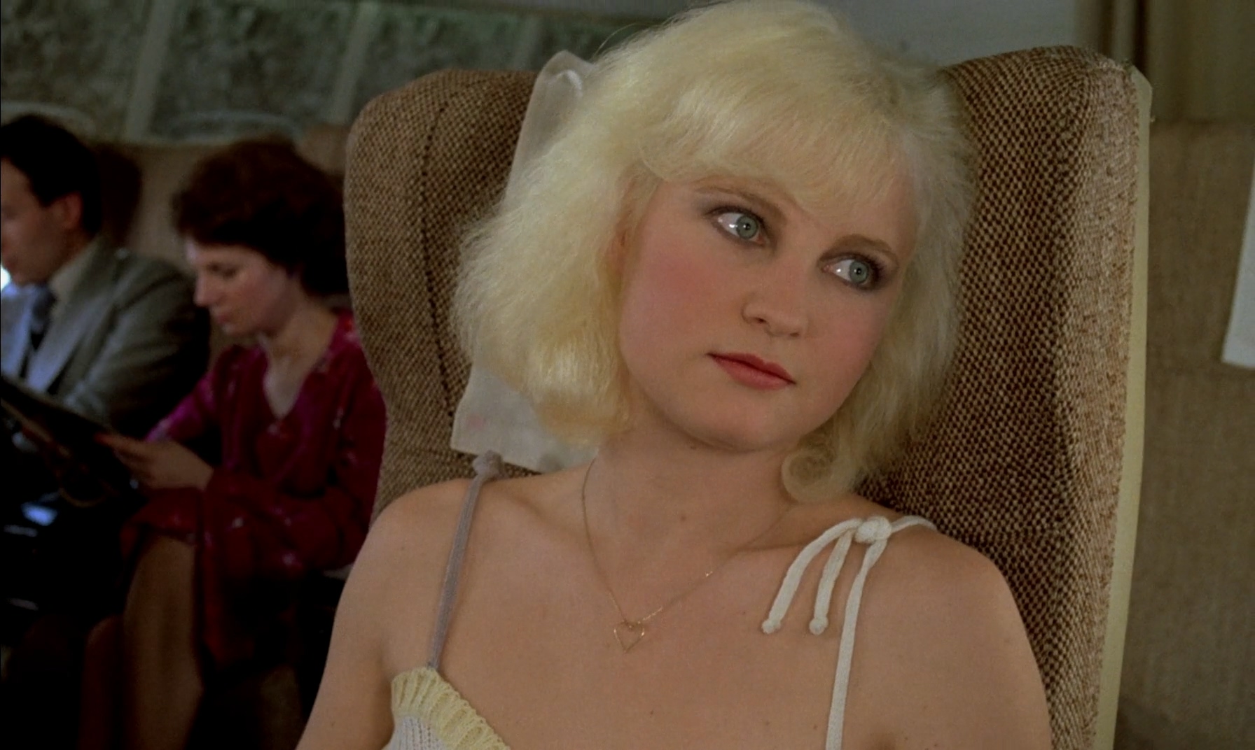 伞中情剧照的剧照