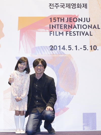 新村丧尸漫画剧照的剧照