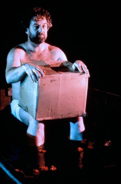 逐个淹死剧照的剧照