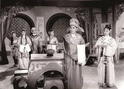 春灯羽扇恨剧照的剧照