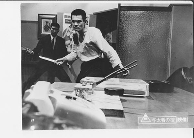 现代黑社会：逃犯的荣誉剧照的剧照