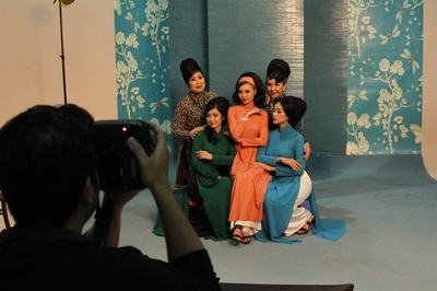 西贡三姐剧照的剧照