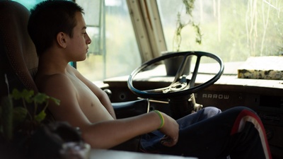 夏季之白剧照的剧照