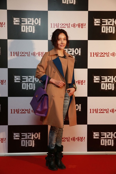 妈妈别哭剧照的剧照