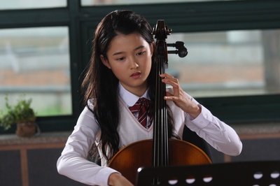 妈妈别哭剧照的剧照