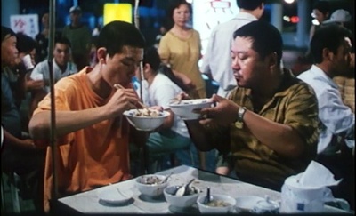 看车人的七月剧照的剧照