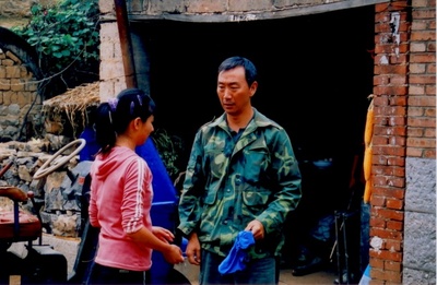 养父剧照的剧照