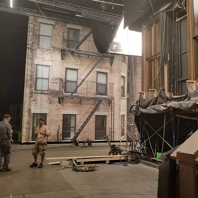 窗里的女人剧照的剧照