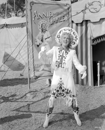 飞燕金枪剧照的剧照