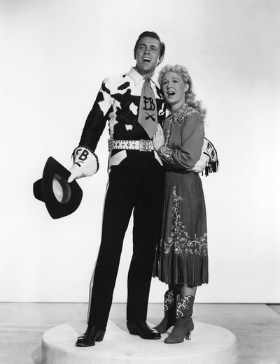 飞燕金枪剧照的剧照