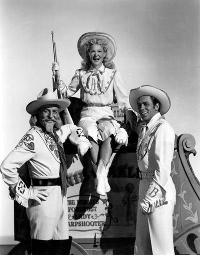 飞燕金枪剧照的剧照