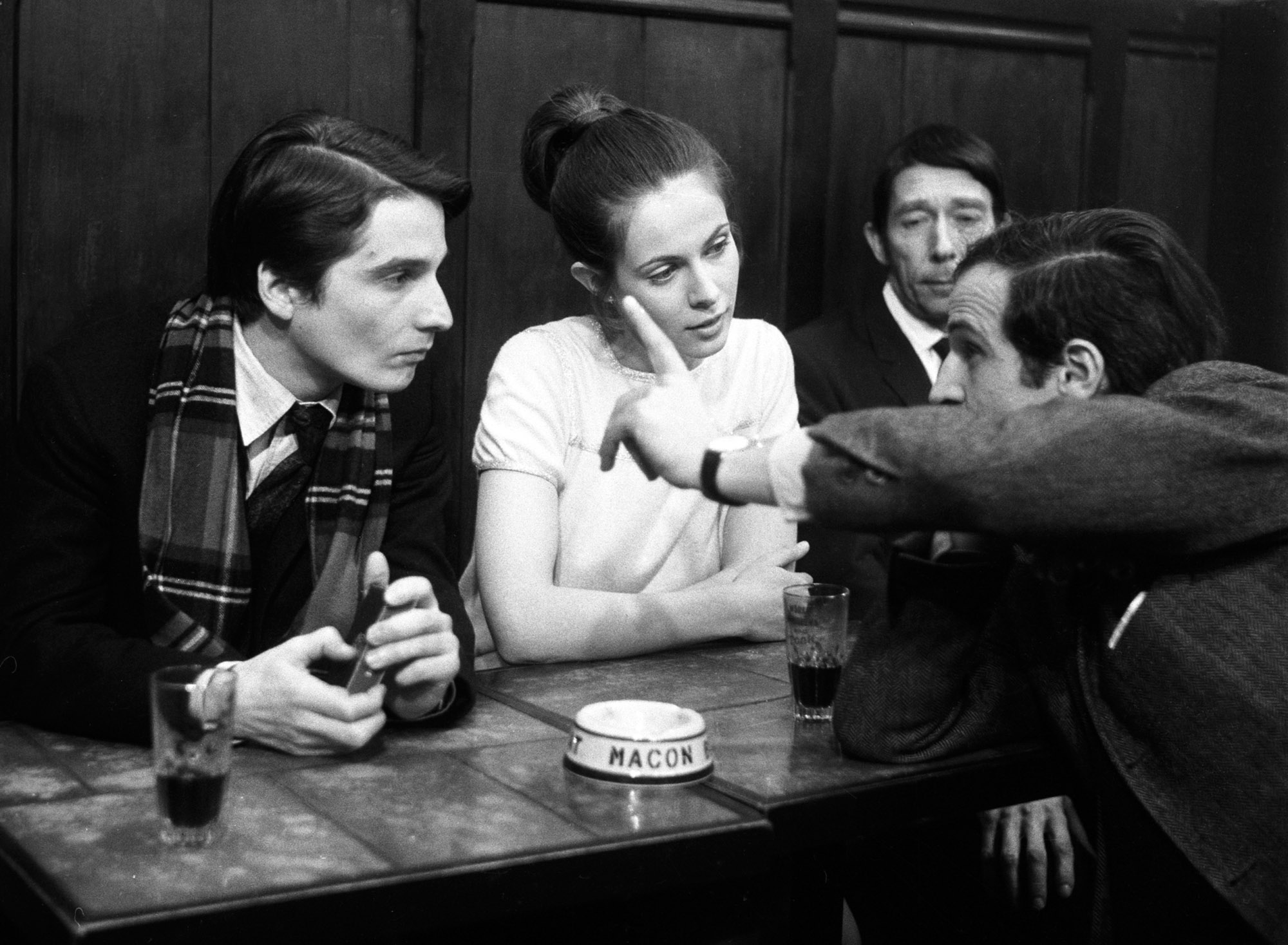 偷吻剧照的剧照