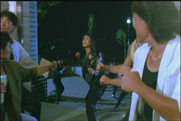 庙街十三妹剧照的剧照