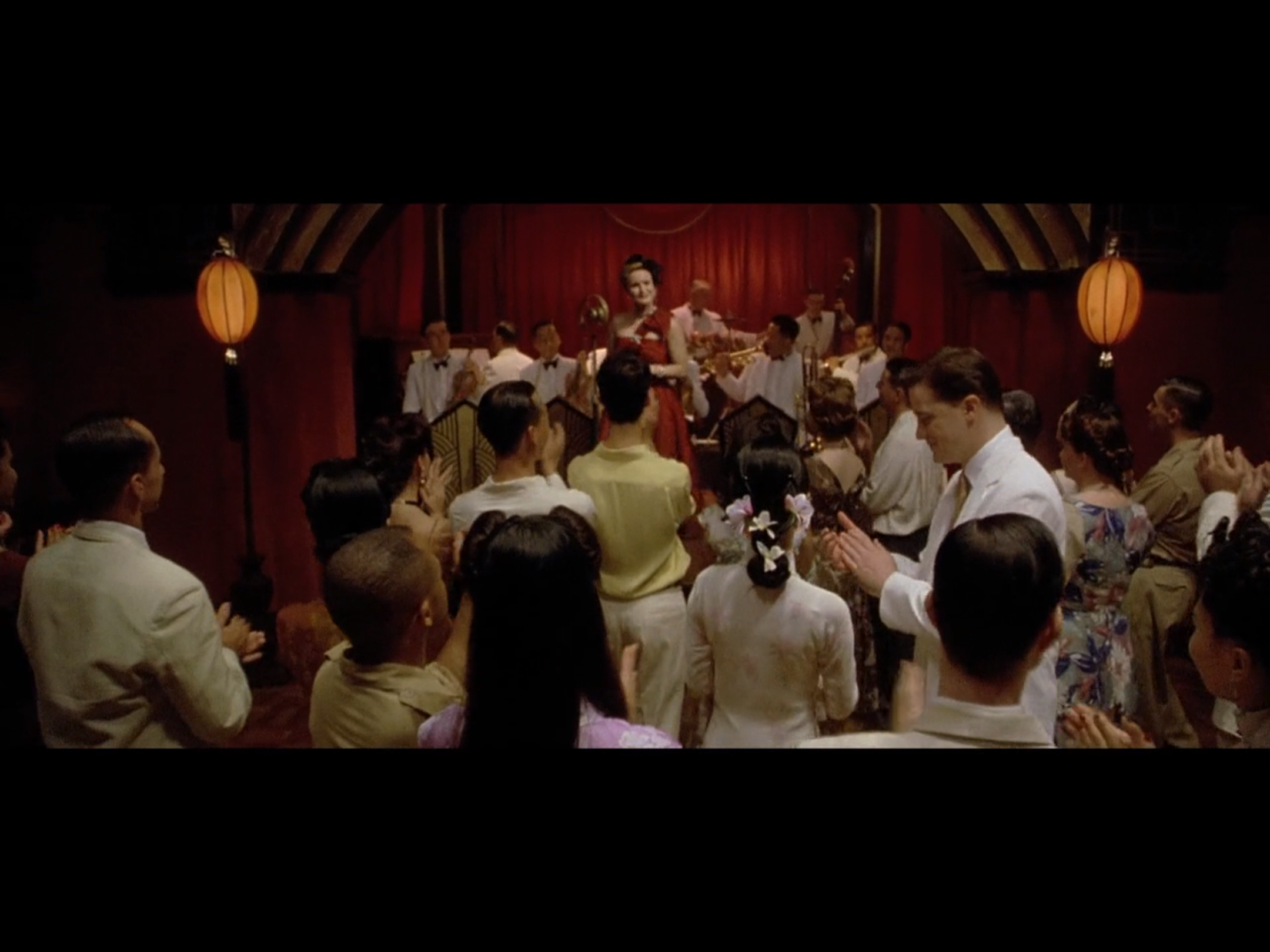 沉静的美国人剧照的剧照