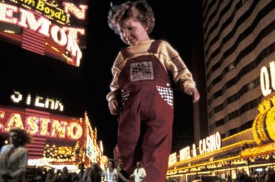 亲爱的，我把孩子放大了剧照的剧照