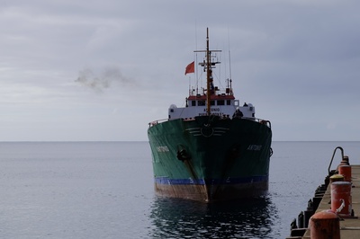 离岛居民剧照的剧照