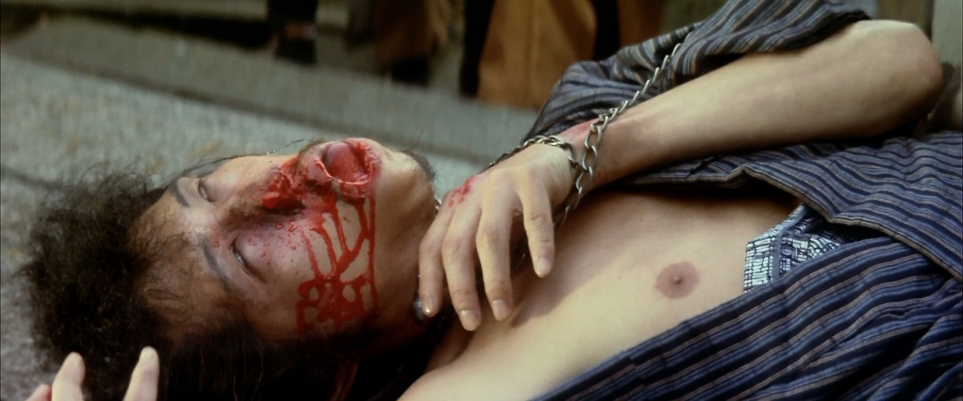 御用牙剧照的剧照