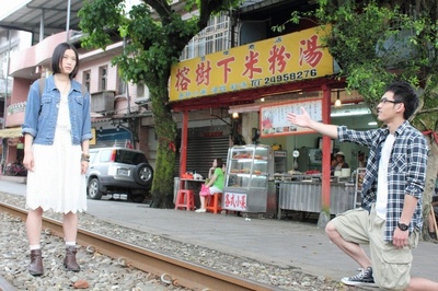 对面的女孩杀过来剧照的剧照