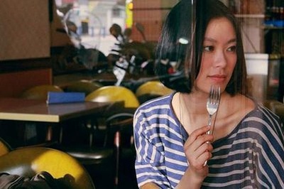 对面的女孩杀过来剧照的剧照