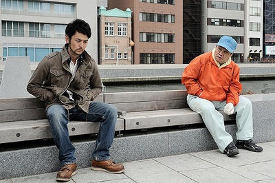 抱着黄金飞翔剧照的剧照