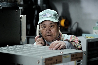 抱着黄金飞翔剧照的剧照