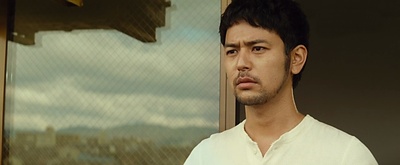 抱着黄金飞翔剧照的剧照