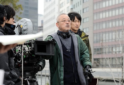 抱着黄金飞翔剧照的剧照