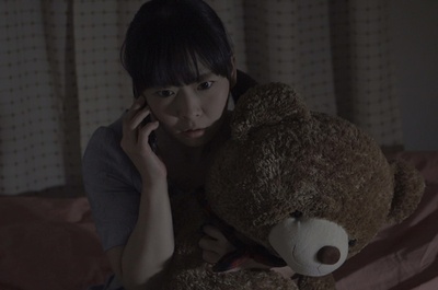 女闇金-ユリ- 恥辱に悶える夜の花園剧照的剧照