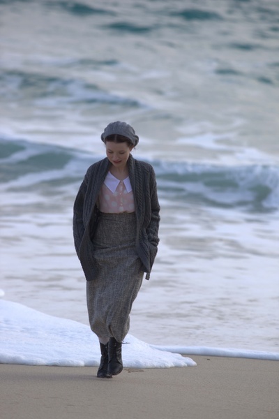 二月之夏剧照的剧照