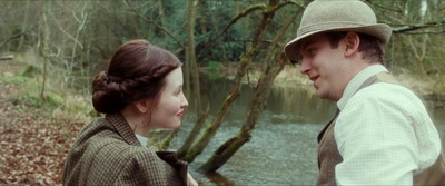 二月之夏剧照的剧照