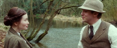 二月之夏剧照的剧照